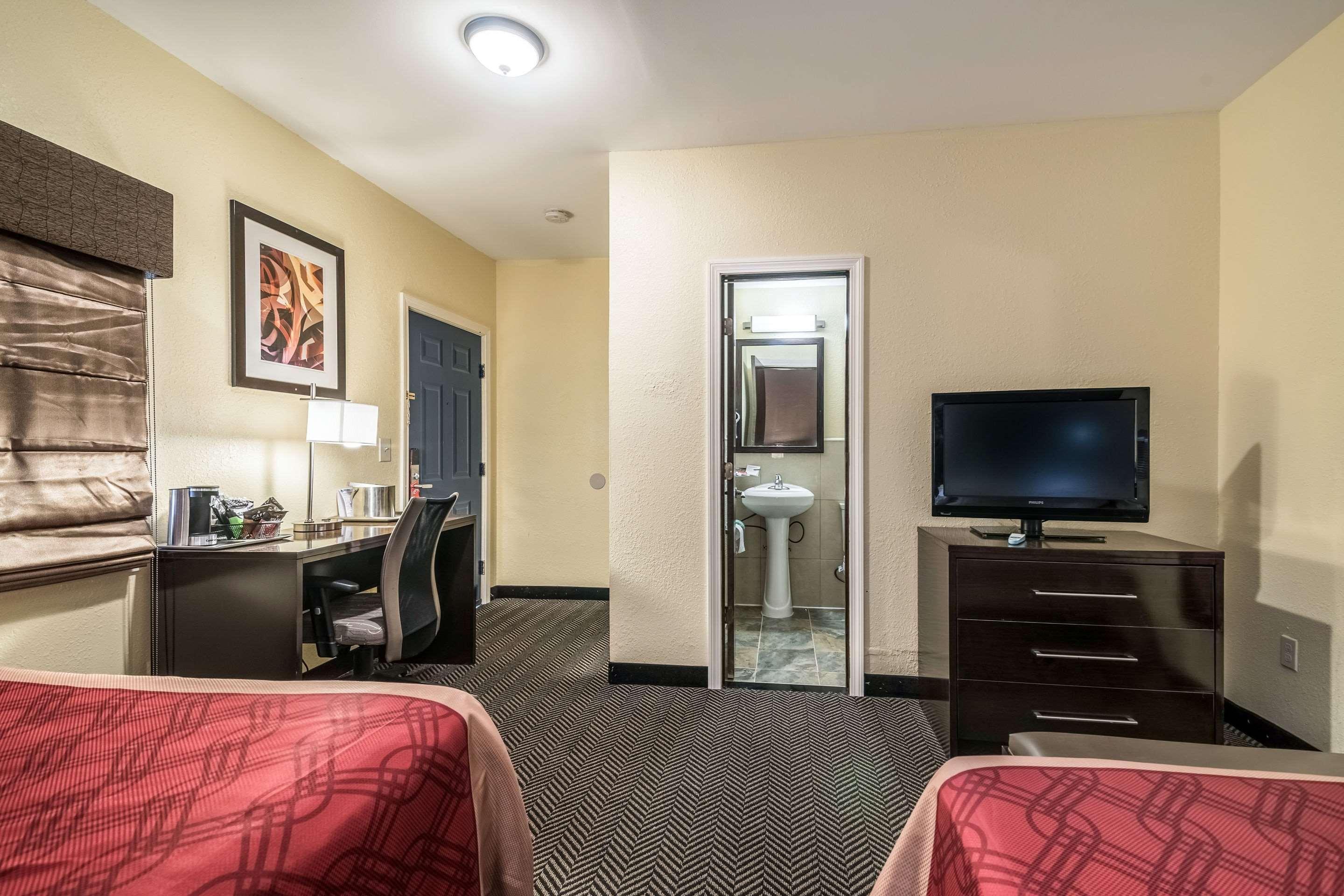 Econo Lodge Rutland City Near Hwy 7 Dış mekan fotoğraf
