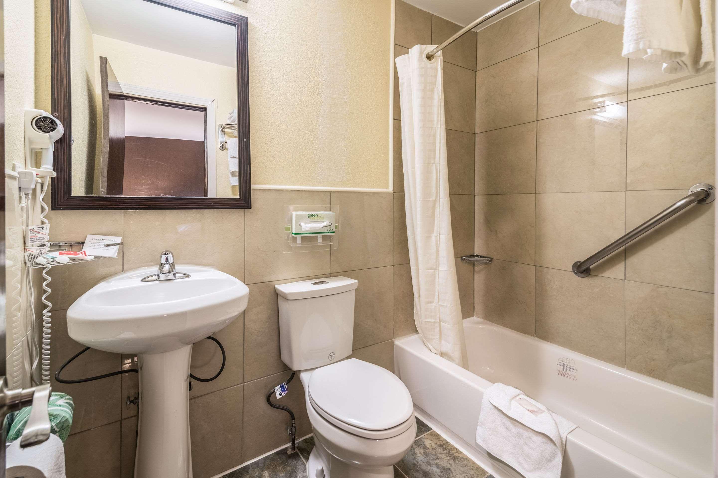 Econo Lodge Rutland City Near Hwy 7 Dış mekan fotoğraf