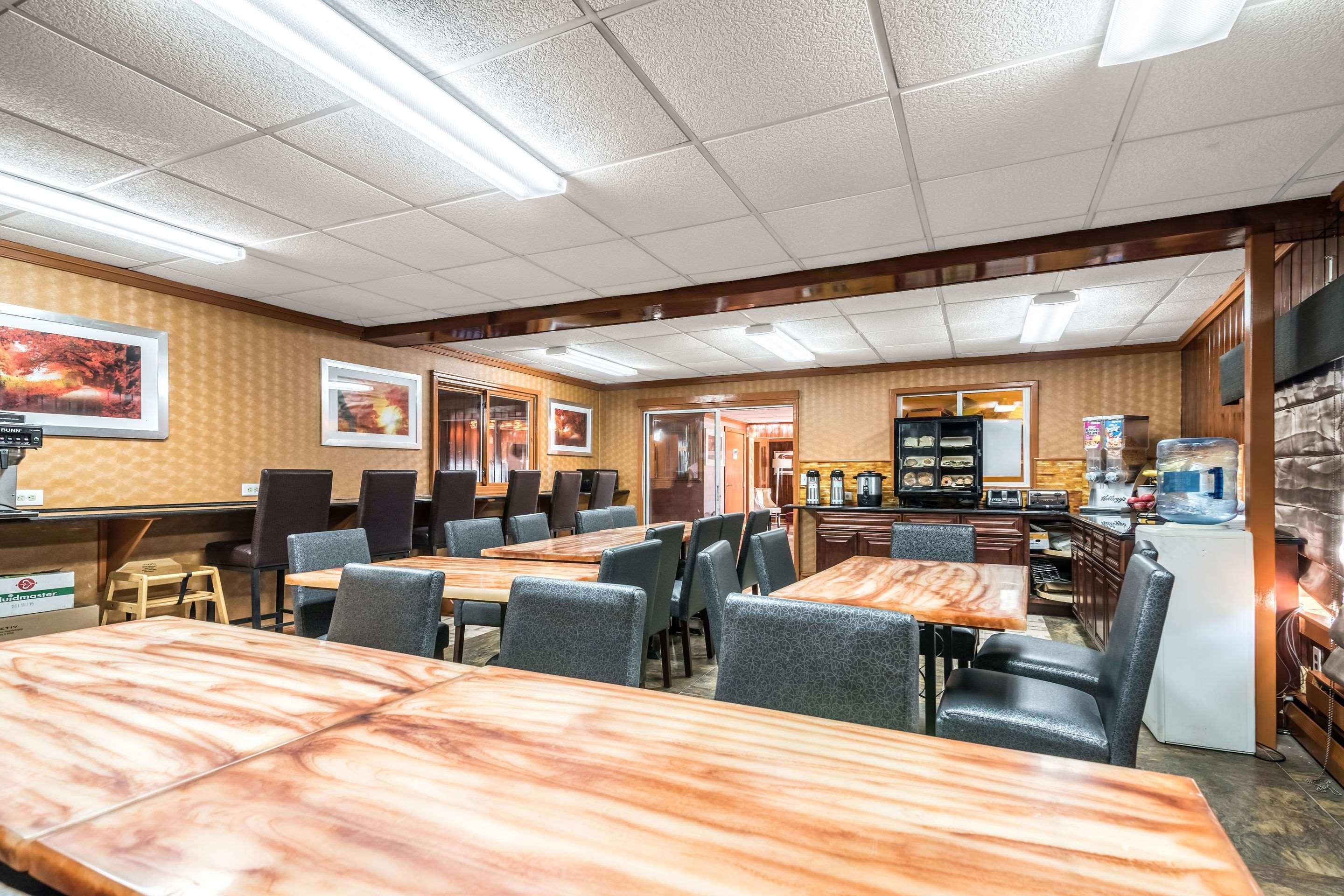 Econo Lodge Rutland City Near Hwy 7 Dış mekan fotoğraf