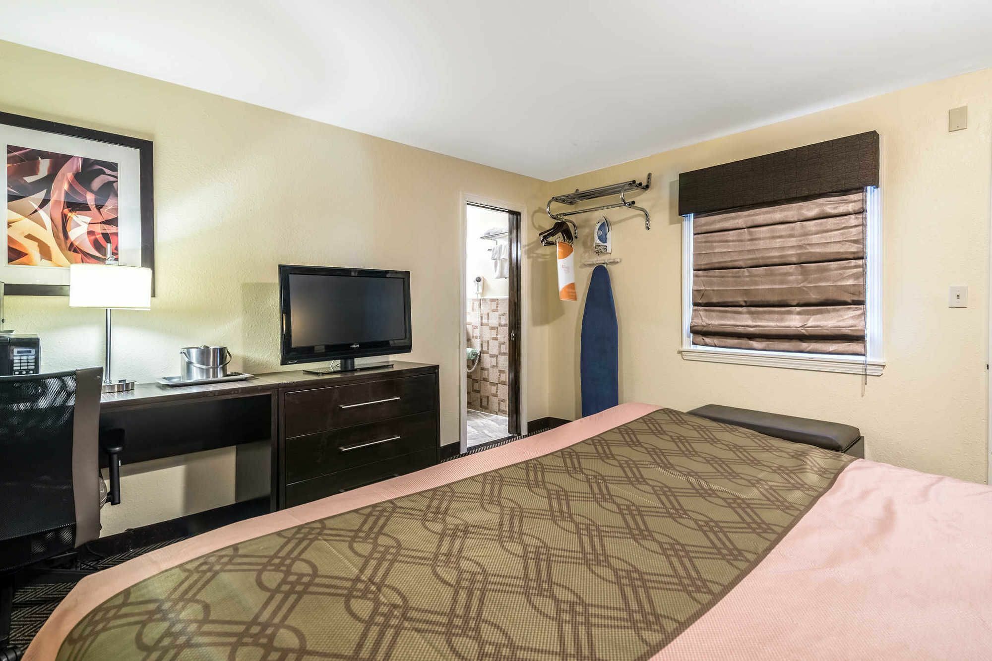 Econo Lodge Rutland City Near Hwy 7 Dış mekan fotoğraf